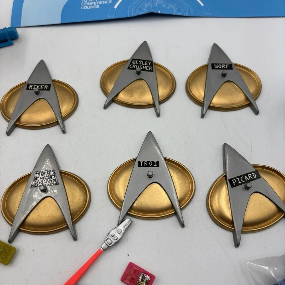 Playmates Star Trek The Next Generation Enterprise Bridge Playset W/ 7 Figures